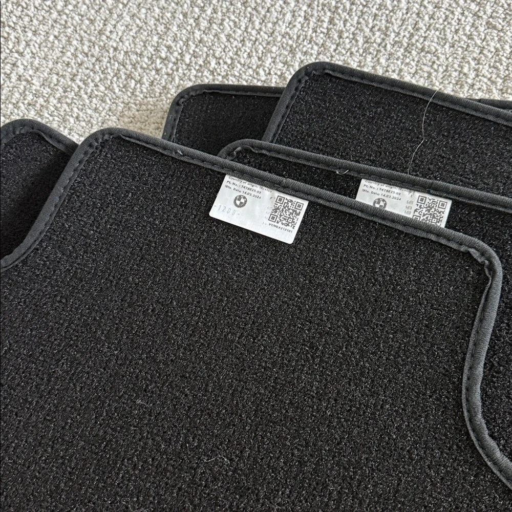 2025 BMW X5 Floor Mats Set - Picture 5 of 5